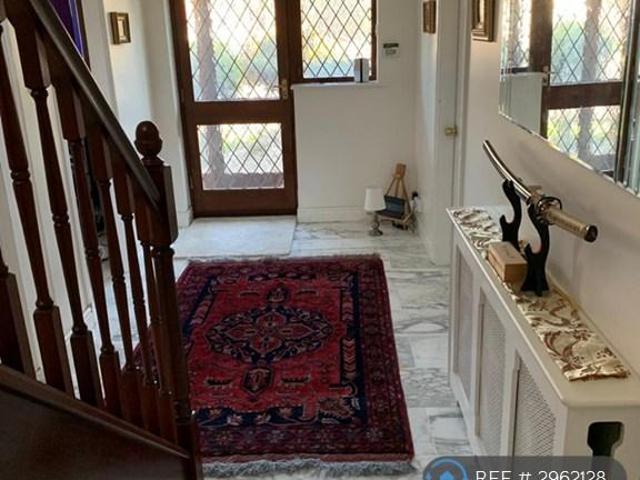 Room for rent in Kingsbury CP, Gun Hill