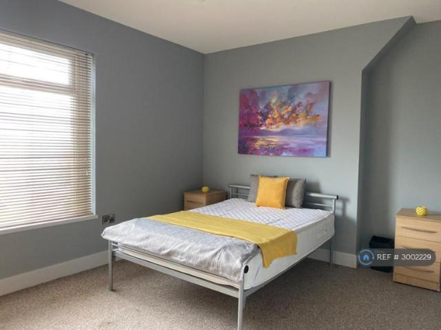 Room for rent in Nangreaves, Wales