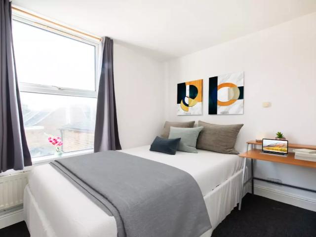 Flat for rent in Stockwell, Greater London