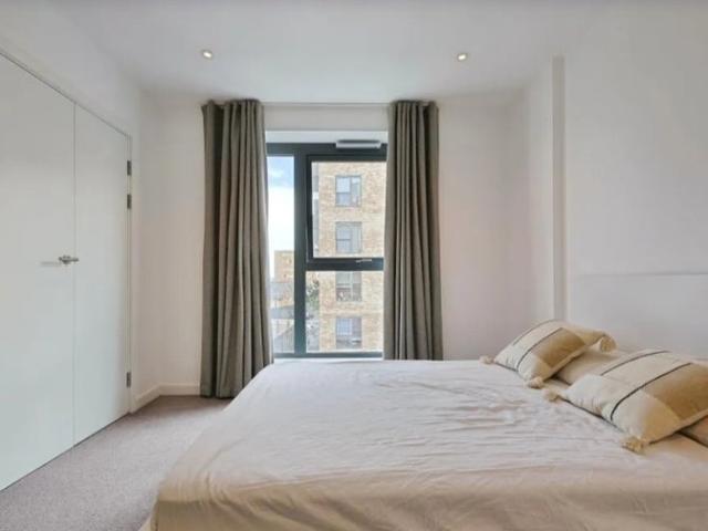 Room for rent in London Borough of Ealing, Hanwell