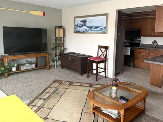 Room for rent in Huntington Beach, California