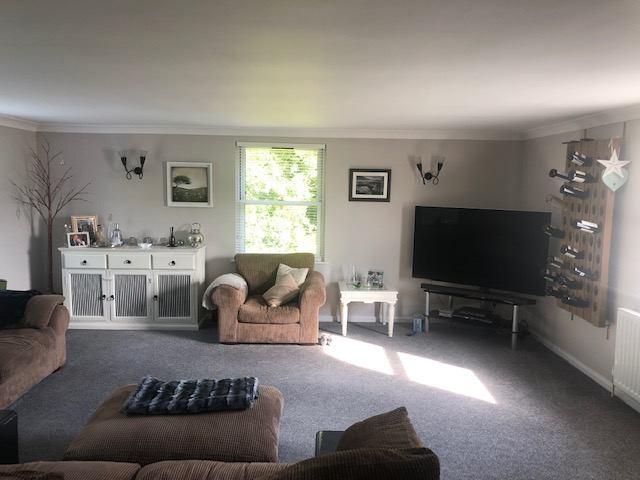 Room for rent in Falcon Lodge, Wales