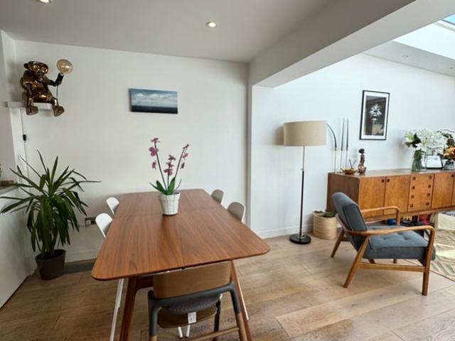 Room for rent in London Borough of Richmond upon Thames, Greater London