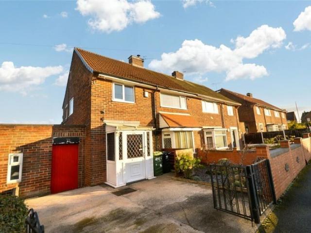 Room for rent in Robin Hood, Leeds