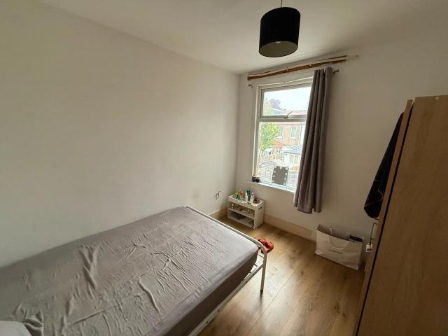 Room for rent in Maryland, Greater London