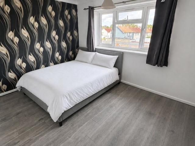 Room for rent in West Green, Crawley