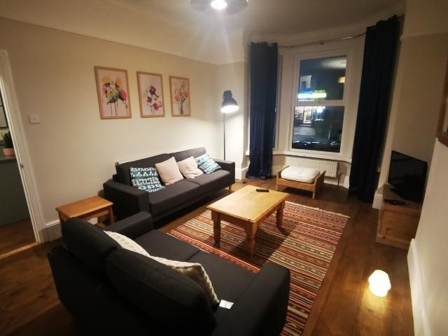 Room for rent in Lady Bay, Barton In Fabis