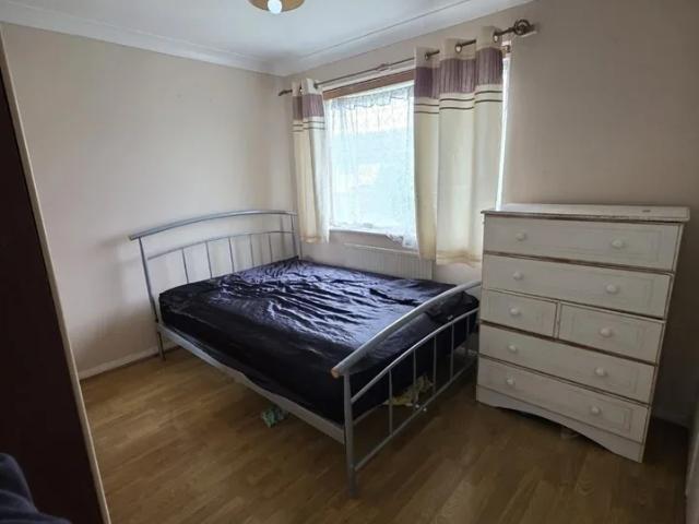 Room for rent in Colnbrook with Poyle, Slough