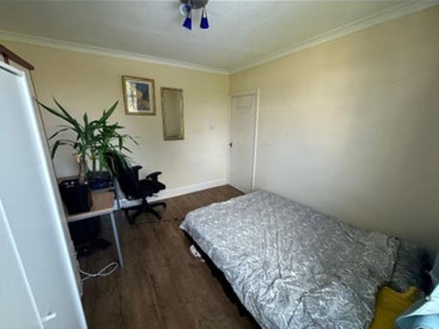 Room for rent in Highams Park, Greater London
