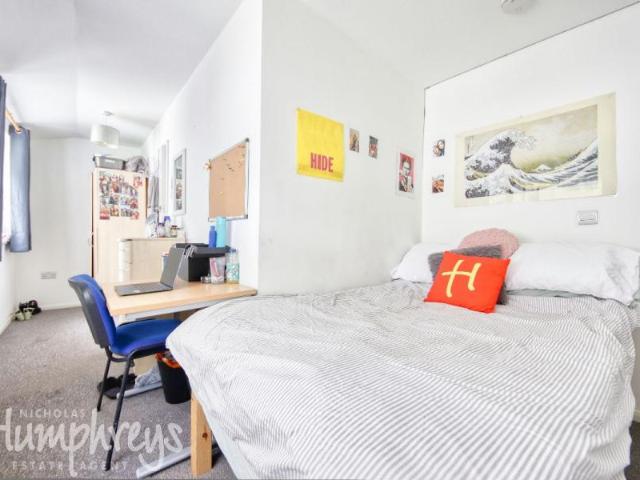 House for rent in Hales Place, The Bridge