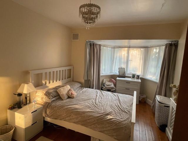 Room for rent in Highams Park, Greater London