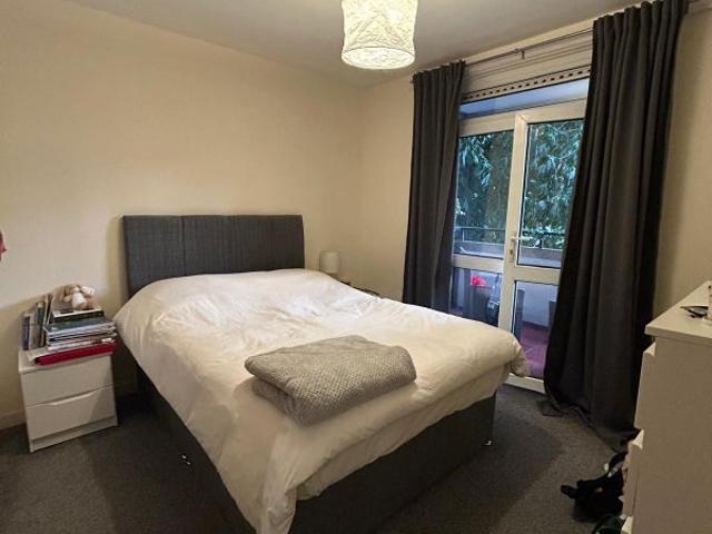 Room for rent in South Lambeth, Greater London