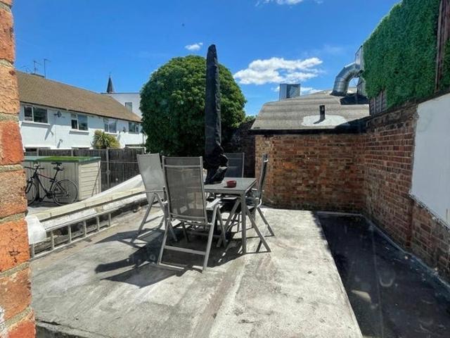 Room for rent in Furzedown, Greater London