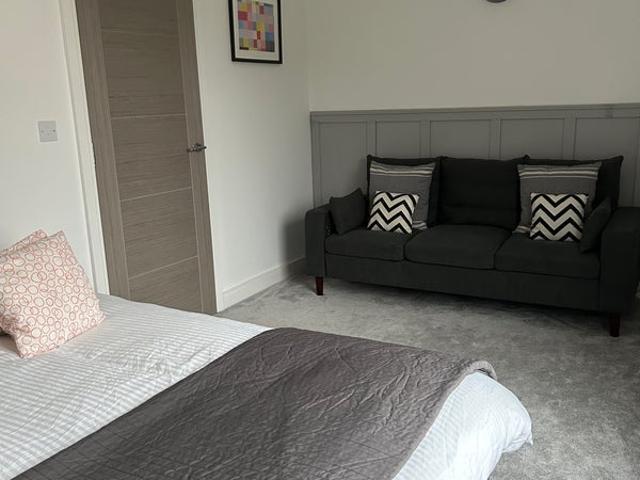 Room for rent in Channels, Chelmsford
