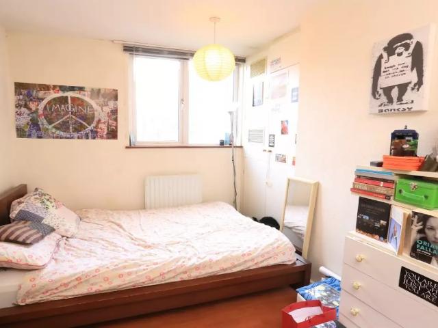 Flat for rent in London Borough of Tower Hamlets, Greater London