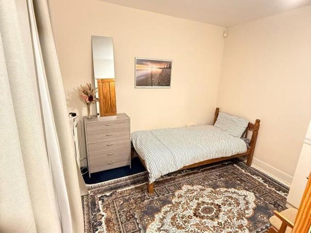 Room for rent in Wexham Court, Slough