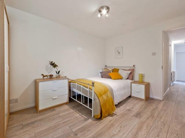 Room for rent in Laindon, Essex