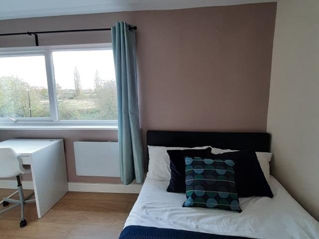 Room for rent in Stoke Hill, West Midlands