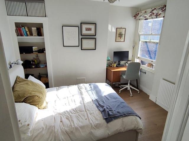 Room for rent in London Borough of Hammersmith and Fulham, Greater London