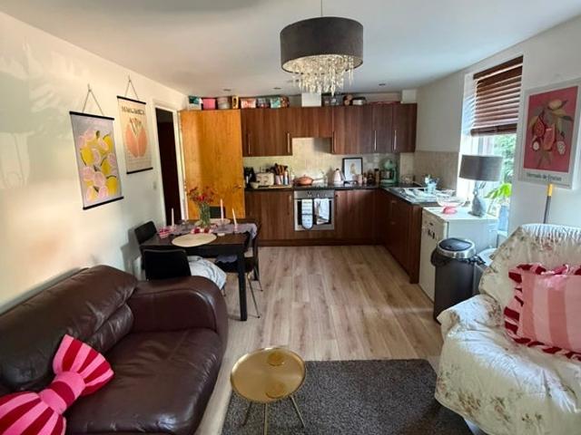 Room for rent in Kirkstall, West Yorkshire