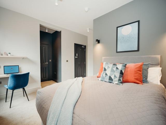 Room for rent in Leyfields, Kettlebrook