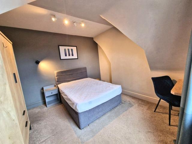 Room for rent in Leyfields, Kettlebrook