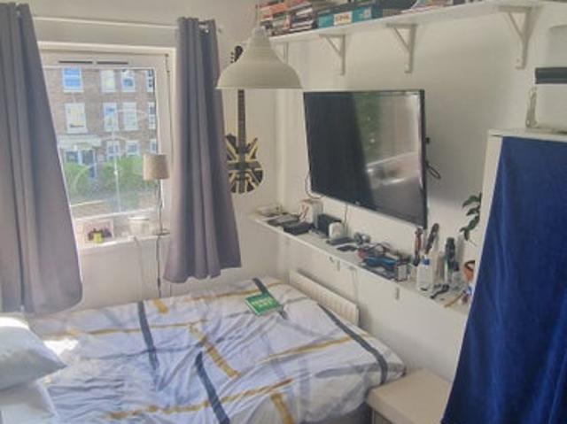 Room for rent in Charlton, Greater London