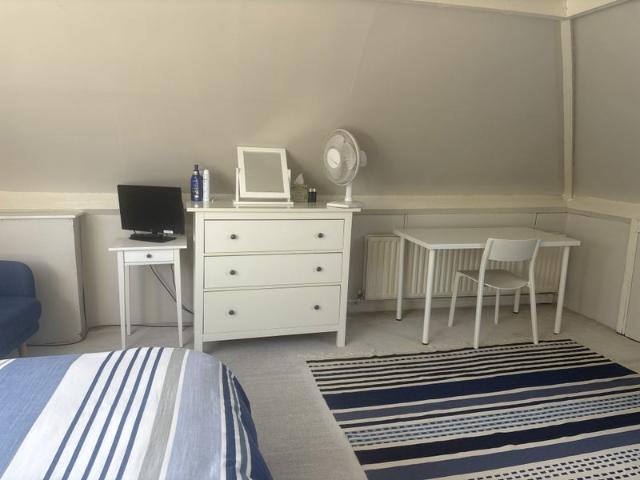 Room for rent in Southfields, Greater London