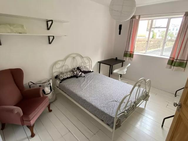 Flat for rent in Furzedown, Greater London