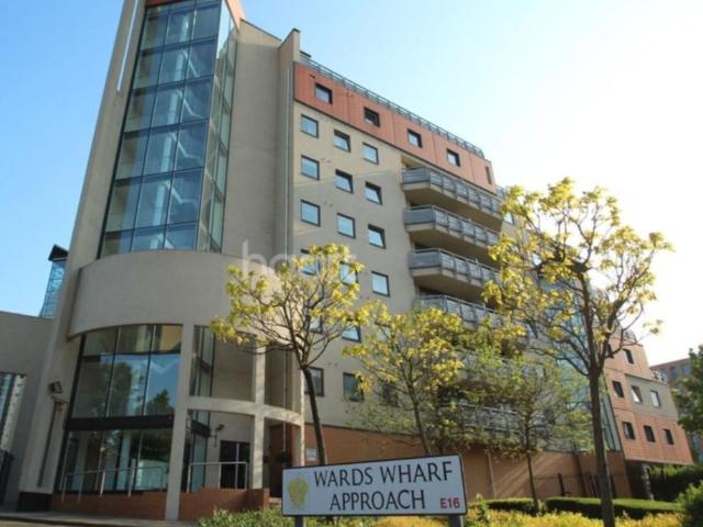 Room for rent in Silvertown, Greater London