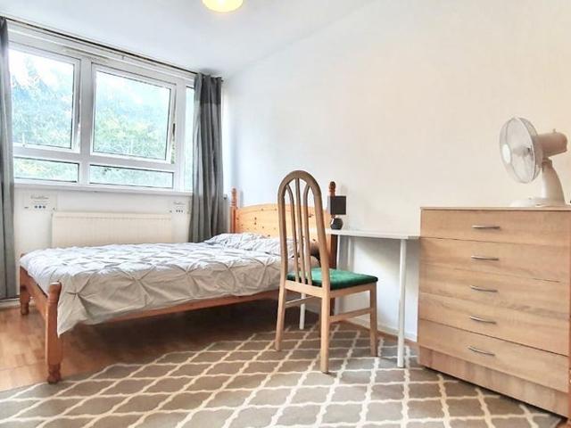 Room for rent in Bromley-by-Bow, Poplar Grove