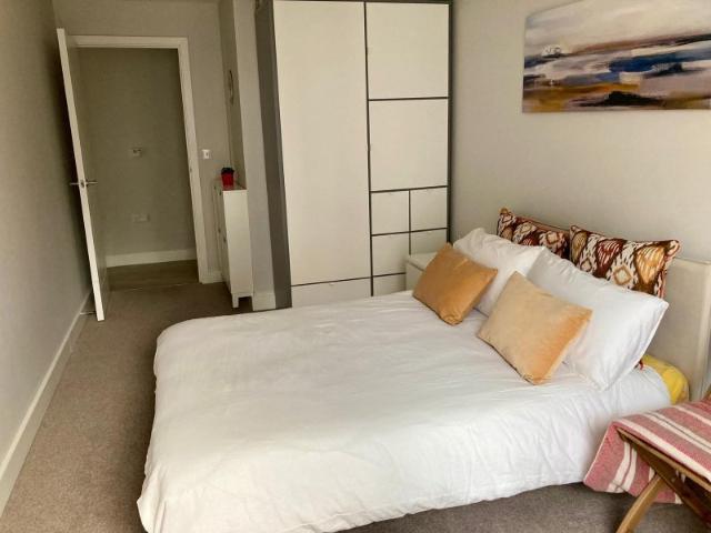Room for rent in Chelsea Waterfront, Greater London