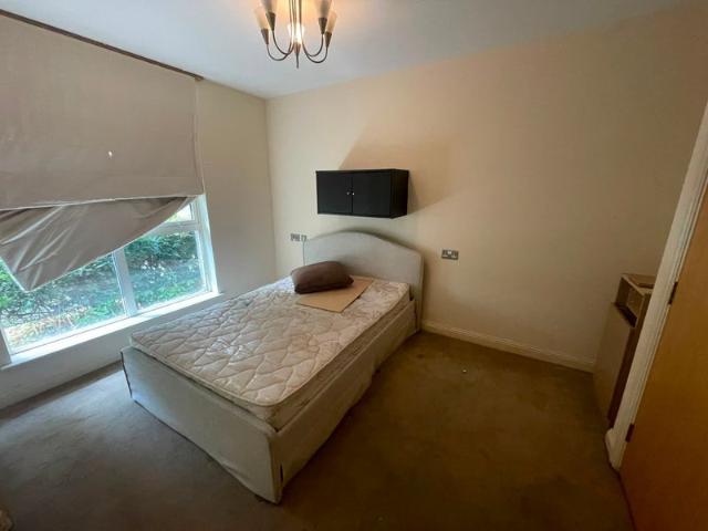 Room for rent in Bede Island, Leicester