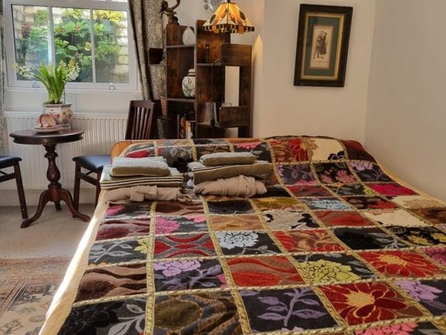Room for rent in Calderstones