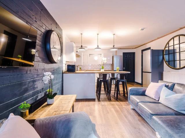 Room for rent in Bede Island, Old Wharf