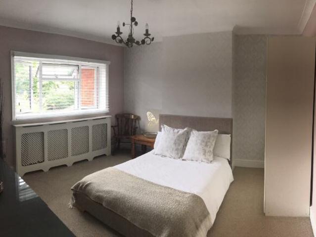 Room for rent in Well Hall, Greater London