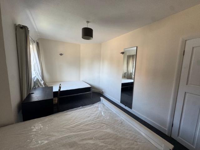 Room for rent in Well Hall, Greater London
