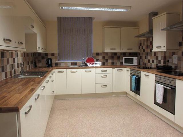 Room for rent in Four Lane Ends, Blackburn