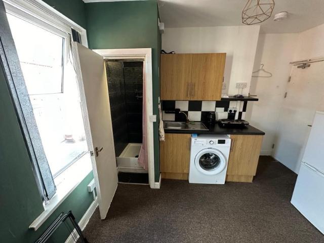 Room for rent in Heath, Wakefield