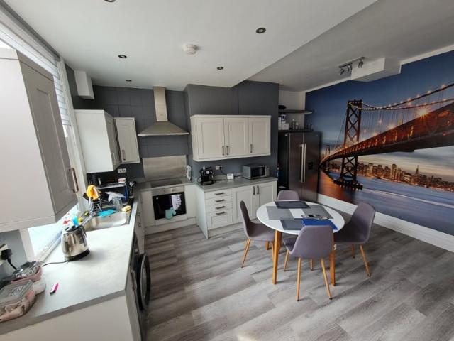 Room for rent in Heath, West Yorkshire