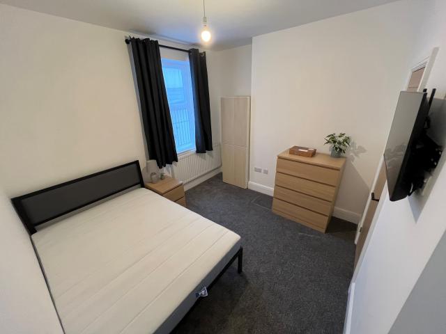Room for rent in Potters Corner, East Midlands