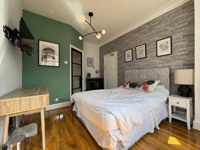 Room for rent in Alton Barnes, Essex