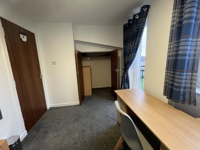 Room for rent in Drylaw, Scotland