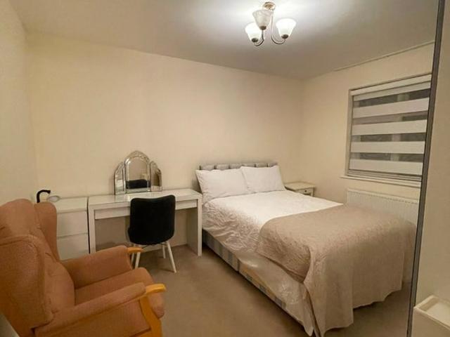 Room for rent in Edmonton, Greater London
