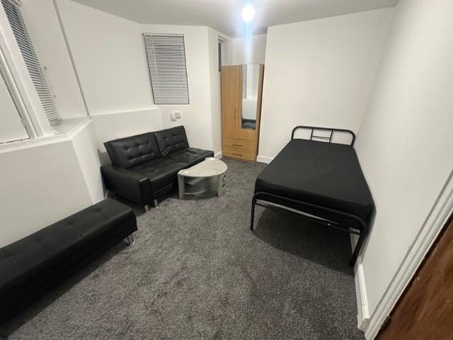 Room for rent in Eastmoor, West Yorkshire