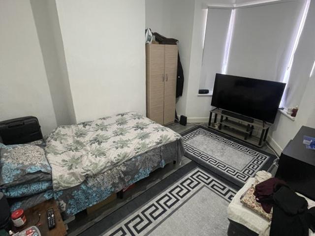 Room for rent in Lower Edmonton, Greater London