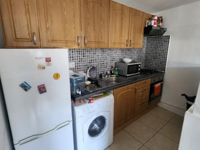 Room for rent in Lancaster West Estate, Greater London