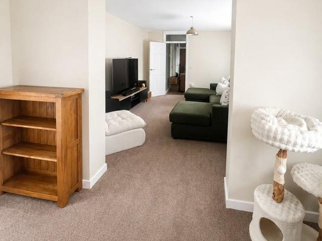 Room for rent in Baswich, Staffordshire