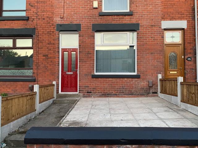 Room for rent in Fernhill Gate, Lee Bank