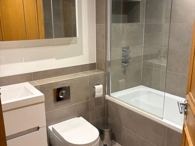 Room for rent in Sands End, Greater London